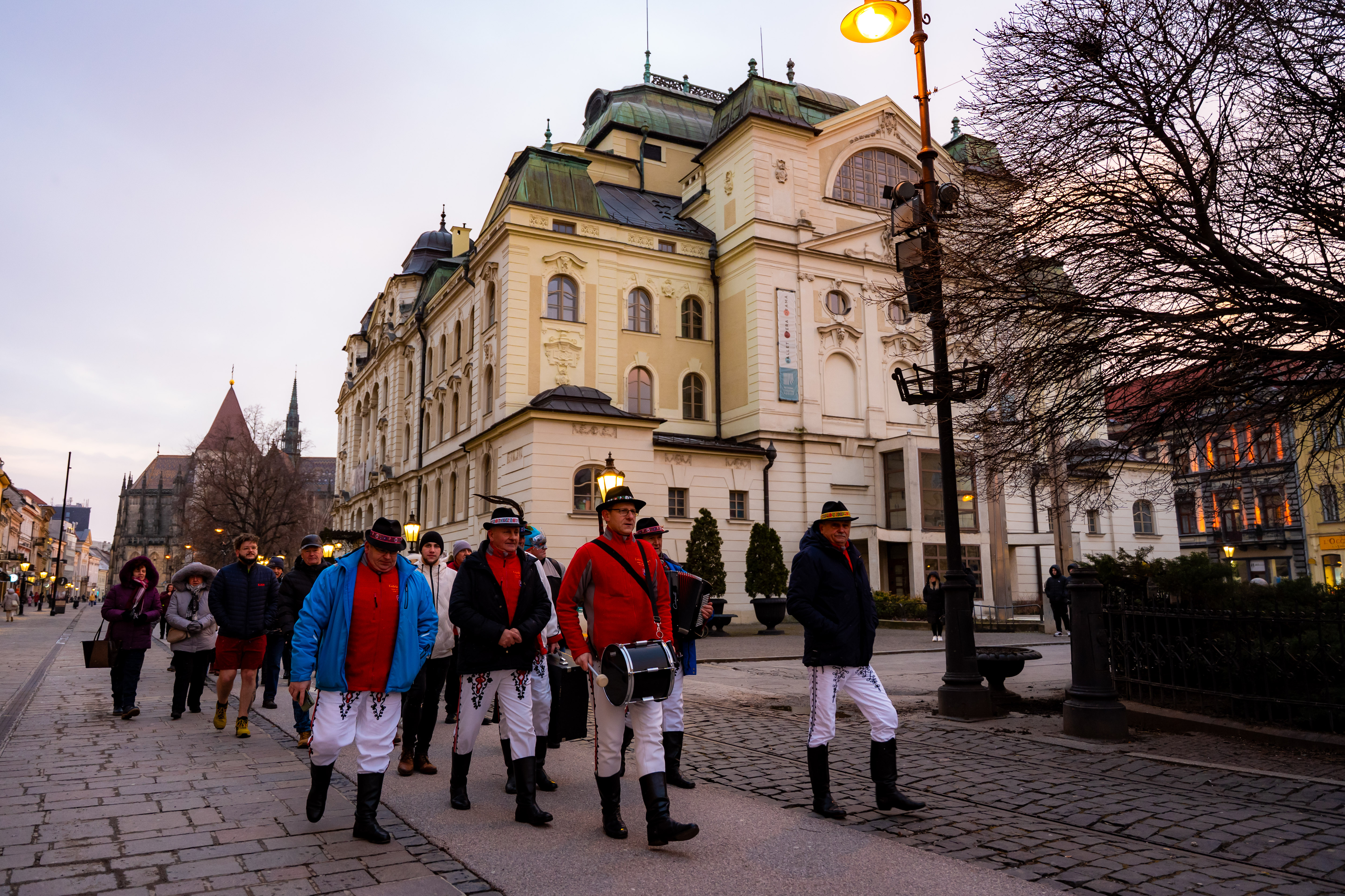 Fasiangy na Hlavnej-29